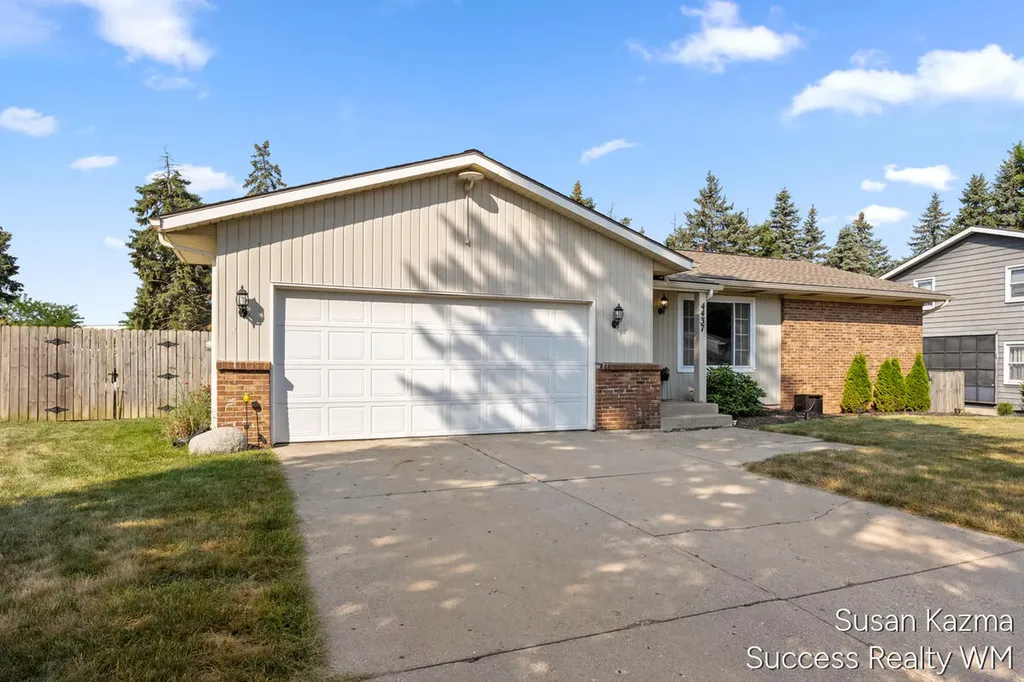4437 Forest Park Drive SW Wyoming City MI 49519