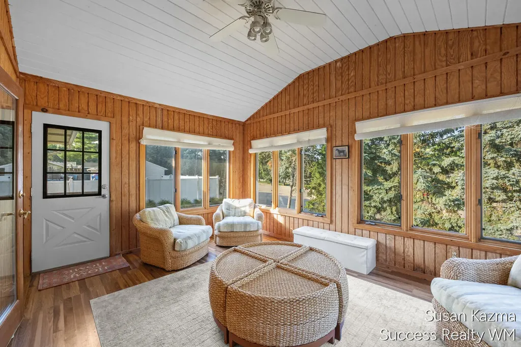 4437 Forest Park Drive SW Wyoming City MI 49519