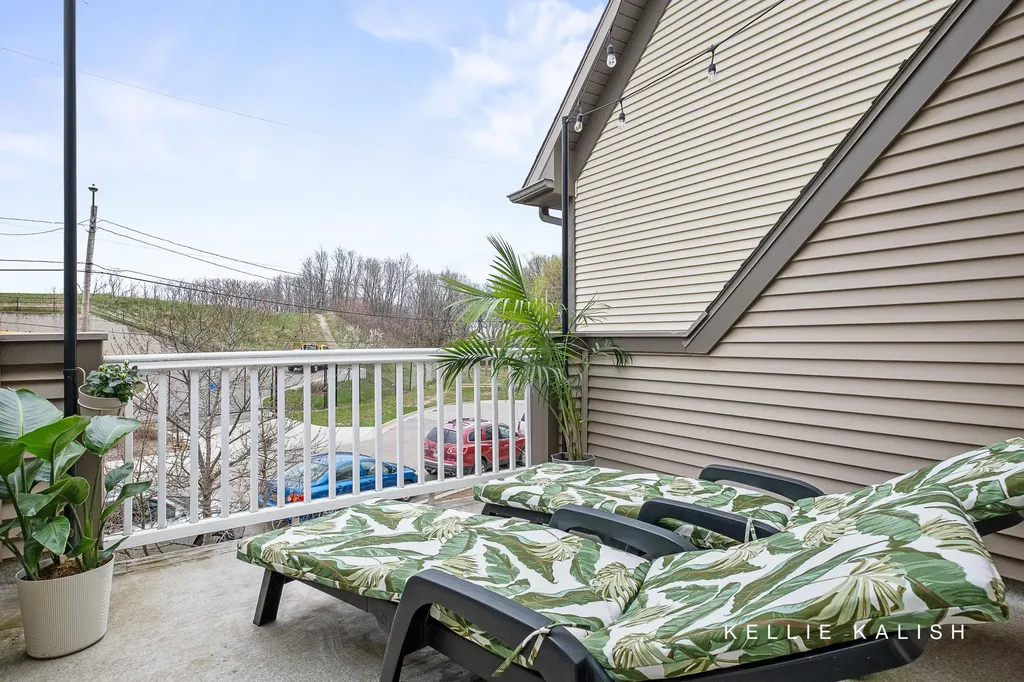 814 Livingston Avenue NE Grand Rapids City MI 49503