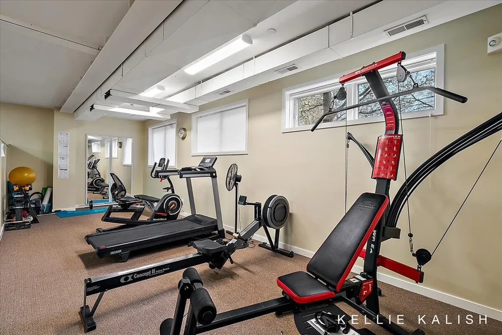 814 Livingston Avenue NE Grand Rapids City MI 49503