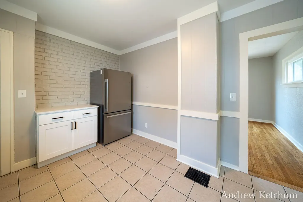 2402 Lamar Avenue SW Wyoming City MI 49519