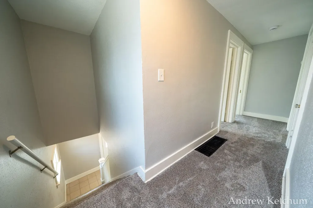 2402 Lamar Avenue SW Wyoming City MI 49519