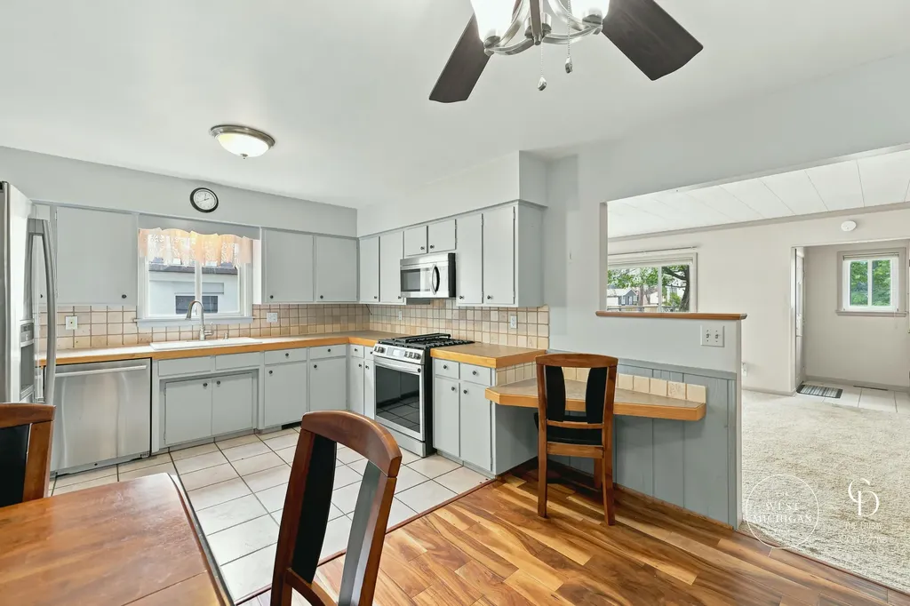 580 West Street Muskegon Charter Township MI 49442