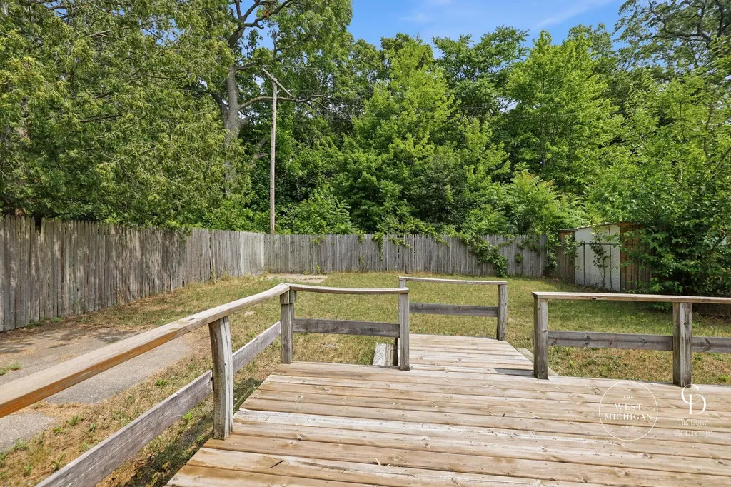 580 West Street Muskegon Charter Township MI 49442