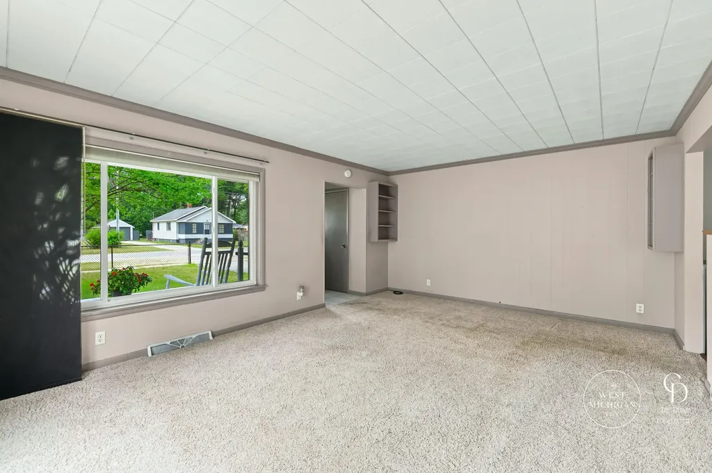 580 West Street Muskegon Charter Township MI 49442