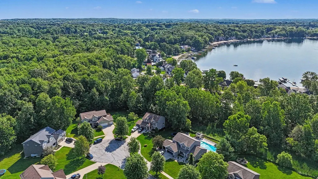 7342 Silver Meadow Drive NE Cannon Township MI 49341