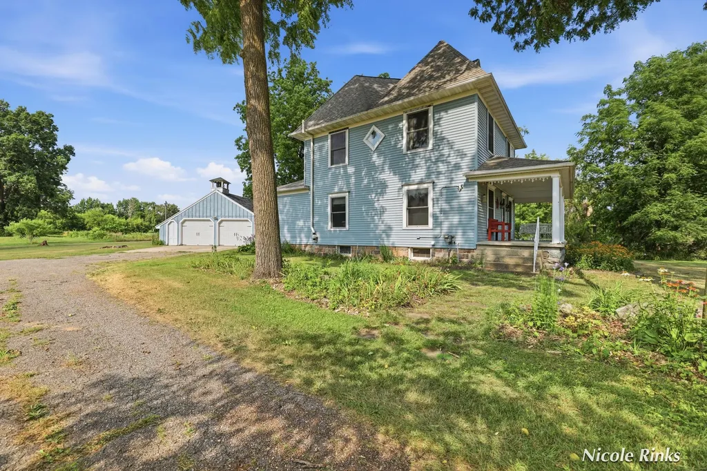 10887 60th Street SE Lowell Charter Township MI 49302