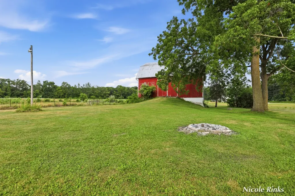 10887 60th Street SE Lowell Charter Township MI 49302