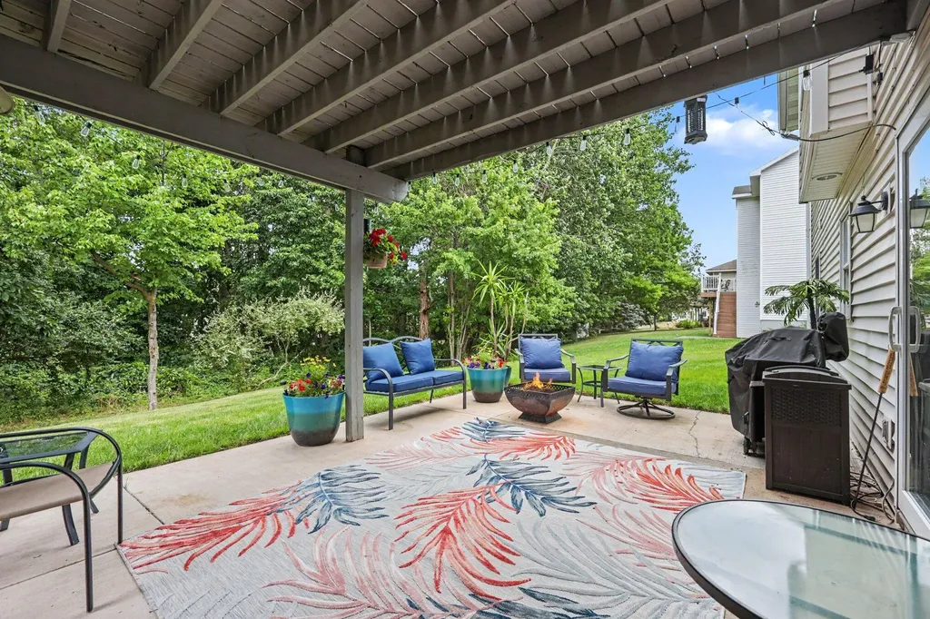 330 Glenwoods Court NE Rockford City MI 49341