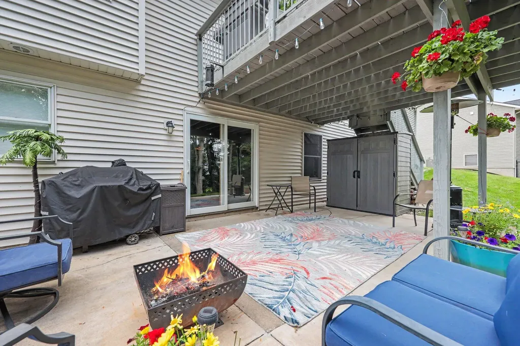 330 Glenwoods Court NE Rockford City MI 49341