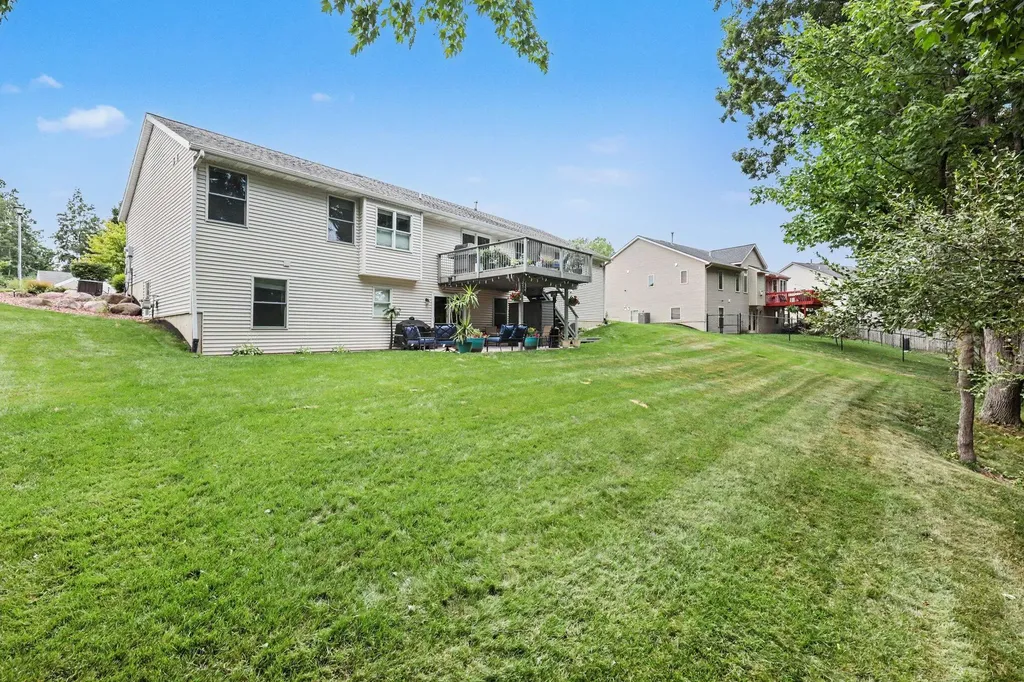 330 Glenwoods Court NE Rockford City MI 49341