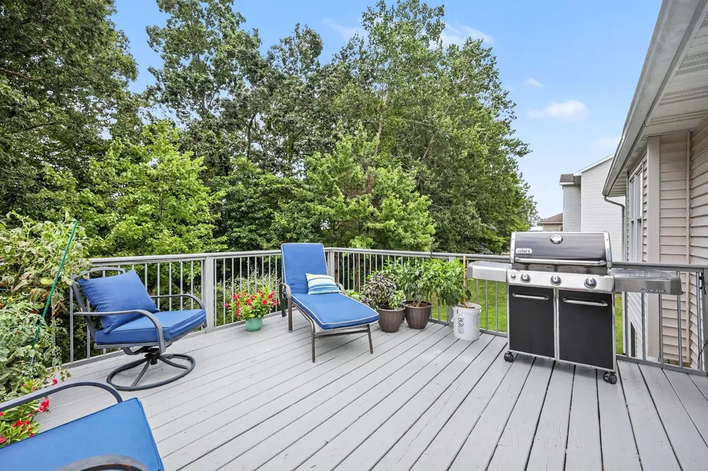 330 Glenwoods Court NE Rockford City MI 49341