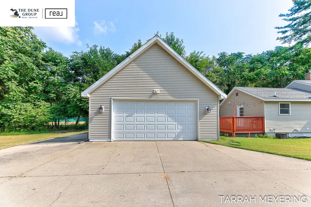 3225 Gladiola Avenue SW Wyoming City MI 49519