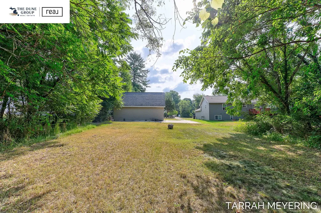 3225 Gladiola Avenue SW Wyoming City MI 49519