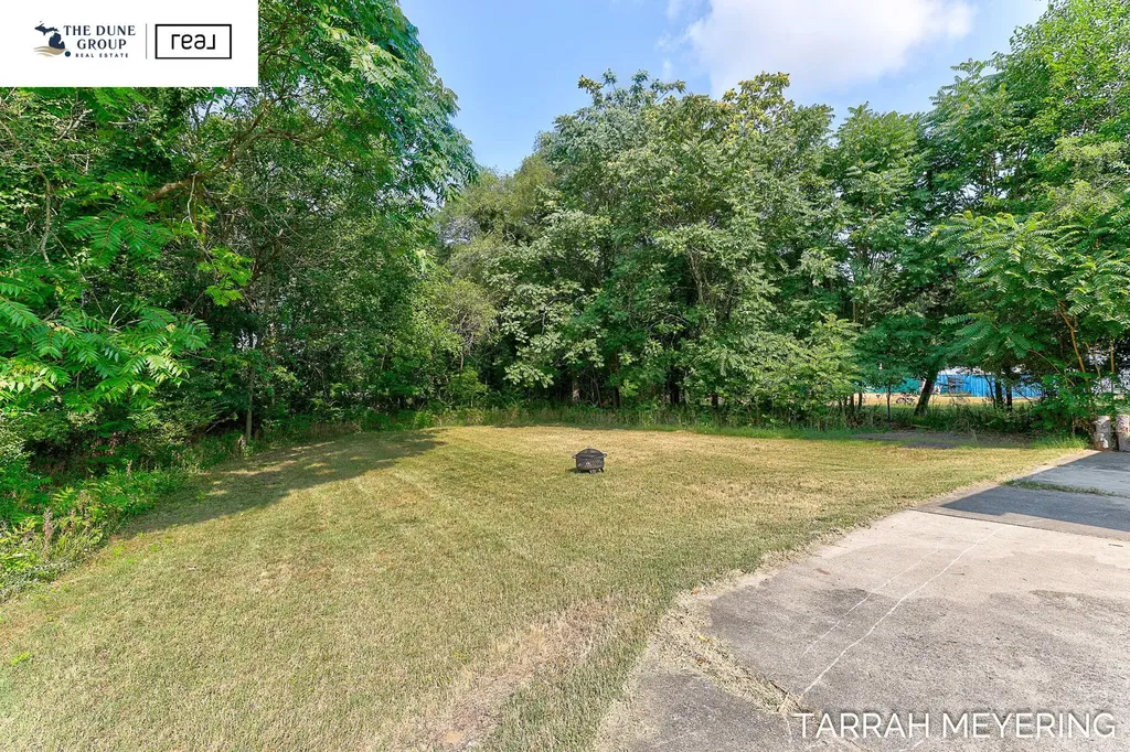 3225 Gladiola Avenue SW Wyoming City MI 49519