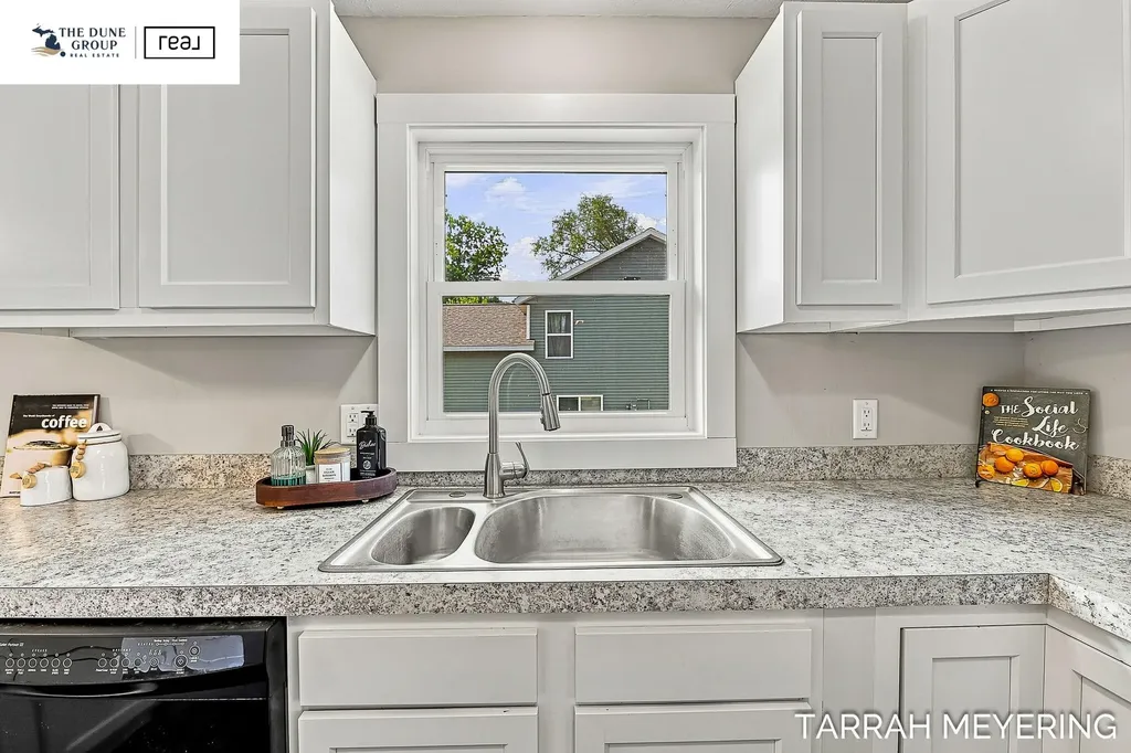 3225 Gladiola Avenue SW Wyoming City MI 49519