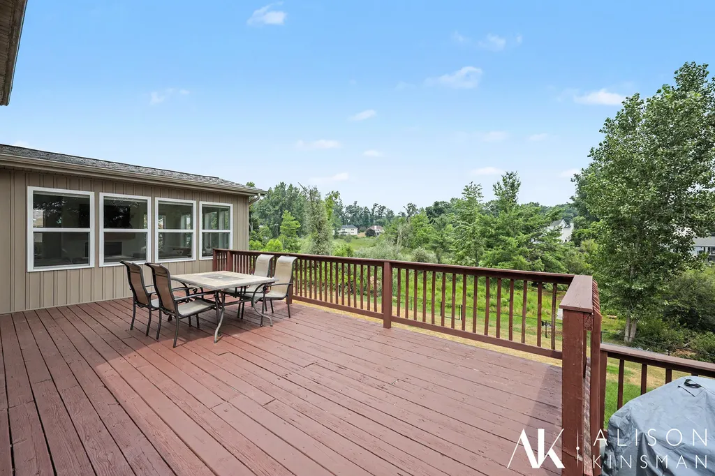 6150 Viewpoint Drive NE Plainfield Charter Township MI 49306