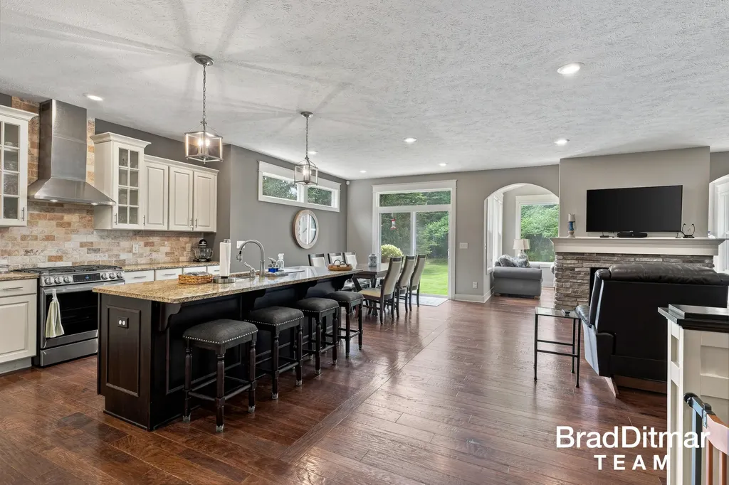 539 W Abbey Mill Drive SE Ada Township MI 49301