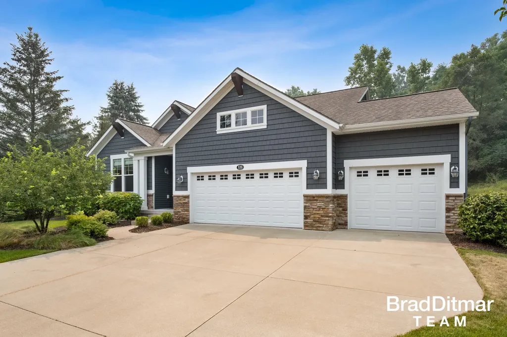 539 W Abbey Mill Drive SE Ada Township MI 49301