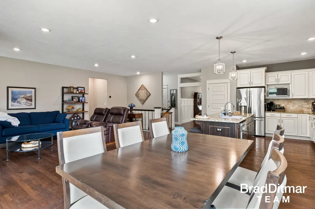 539 W Abbey Mill Drive SE Ada Township MI 49301