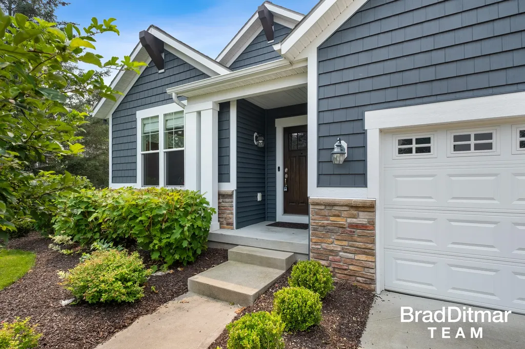 539 W Abbey Mill Drive SE Ada Township MI 49301