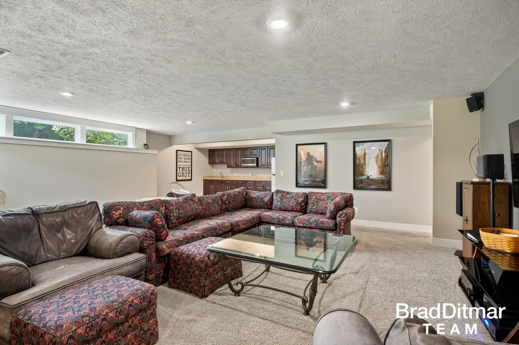 539 W Abbey Mill Drive SE Ada Township MI 49301