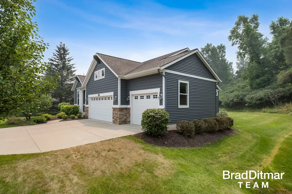 539 W Abbey Mill Drive SE Ada Township MI 49301