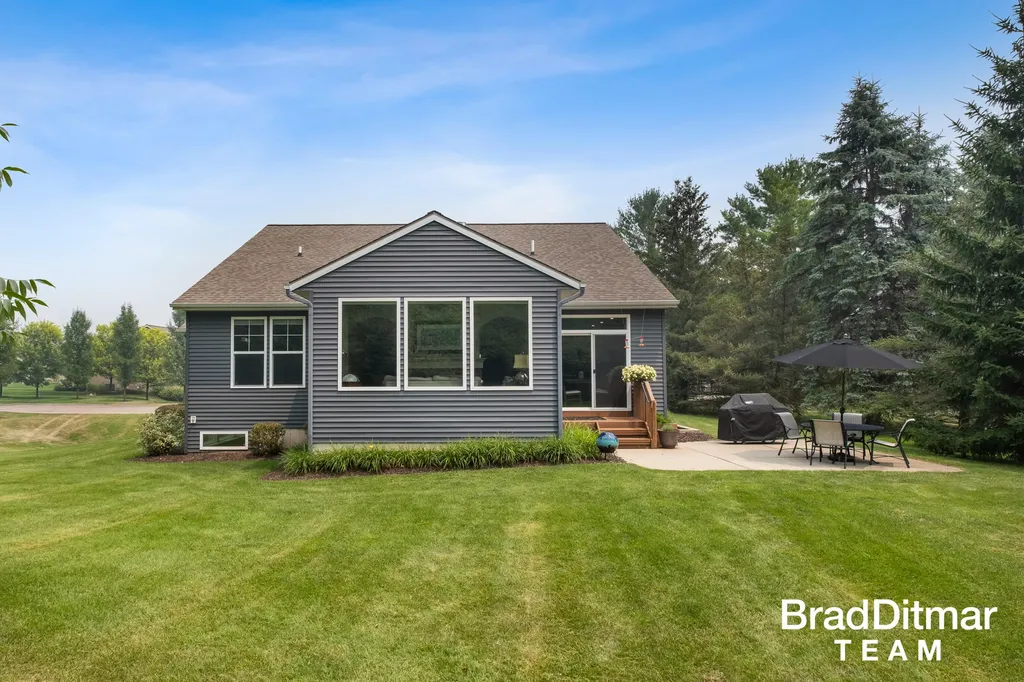 539 W Abbey Mill Drive SE Ada Township MI 49301
