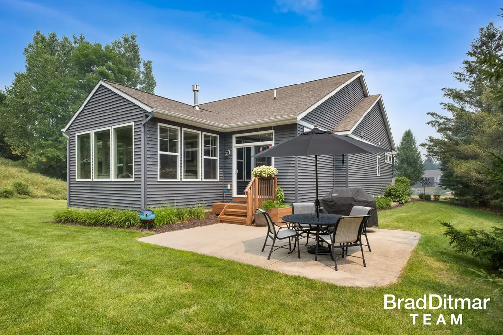 539 W Abbey Mill Drive SE Ada Township MI 49301