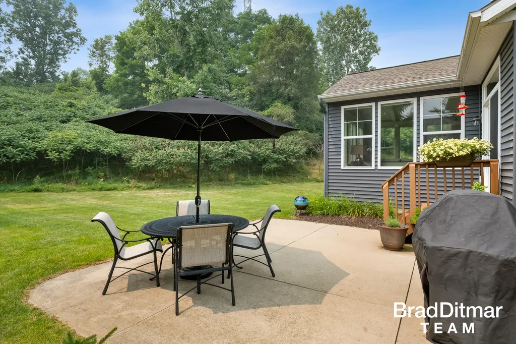 539 W Abbey Mill Drive SE Ada Township MI 49301