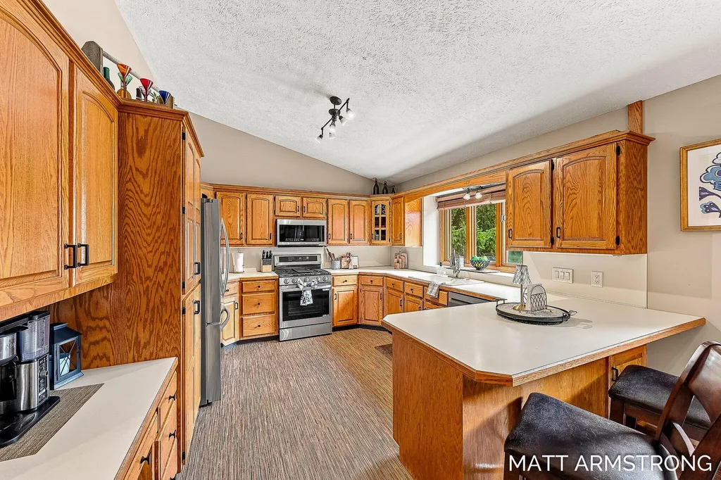 7070 Rolling Hills Drive Georgetown Charter Township MI 49426