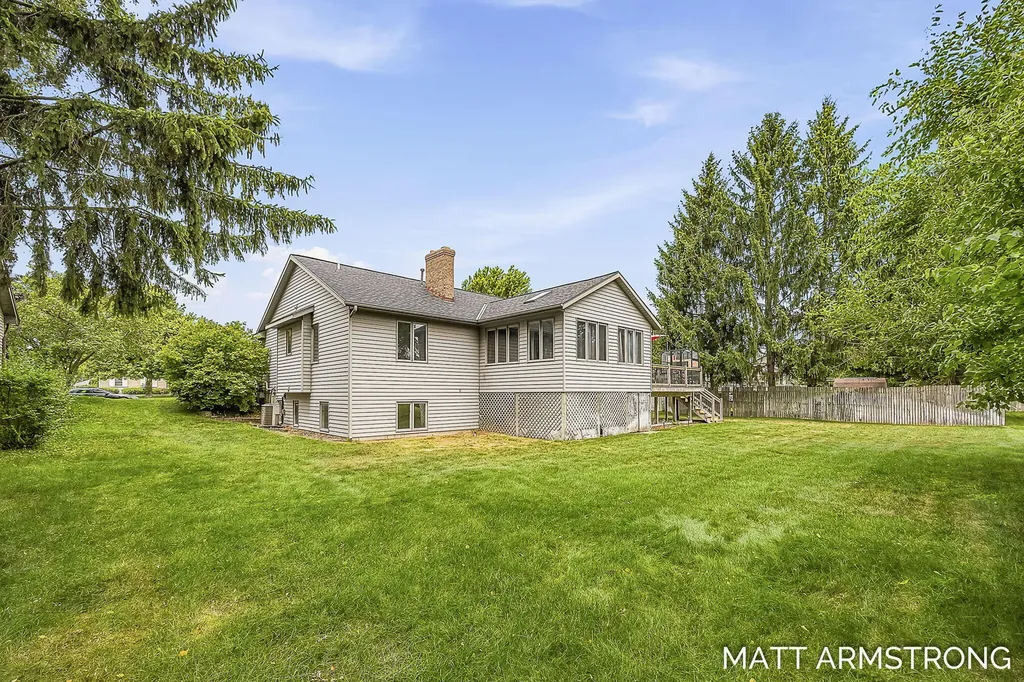 7070 Rolling Hills Drive Georgetown Charter Township MI 49426