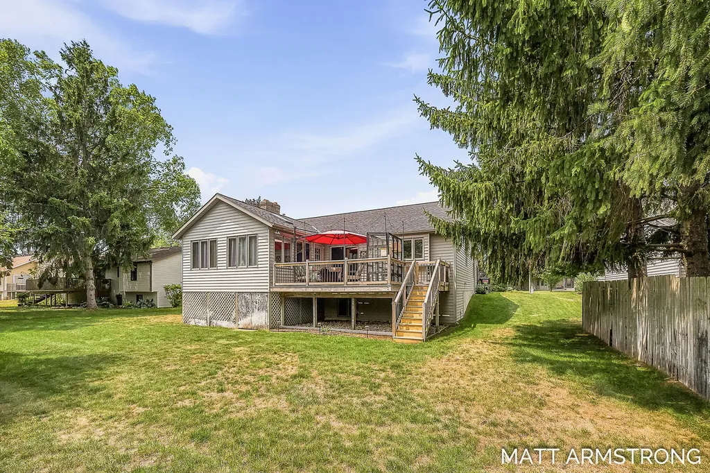 7070 Rolling Hills Drive Georgetown Charter Township MI 49426