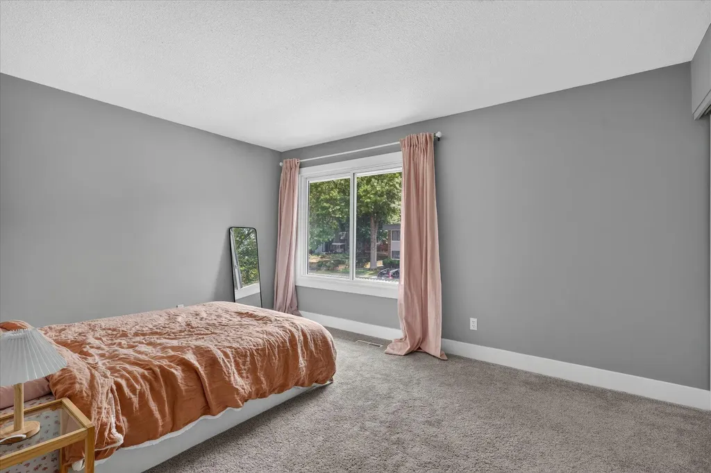 2437 Hampton Court SE Kentwood City MI 49546
