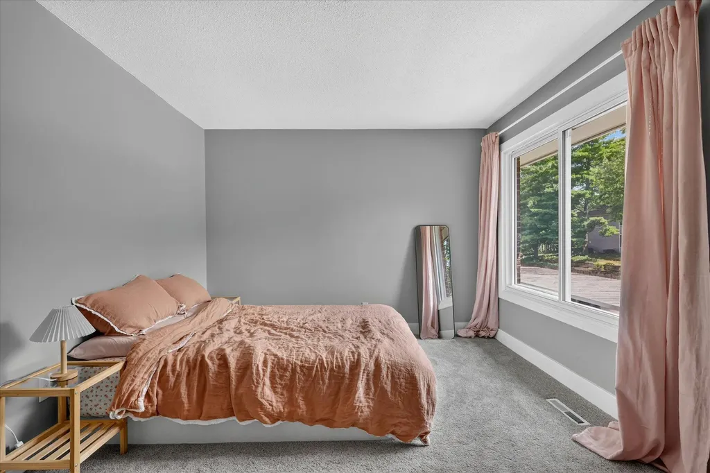 2437 Hampton Court SE Kentwood City MI 49546