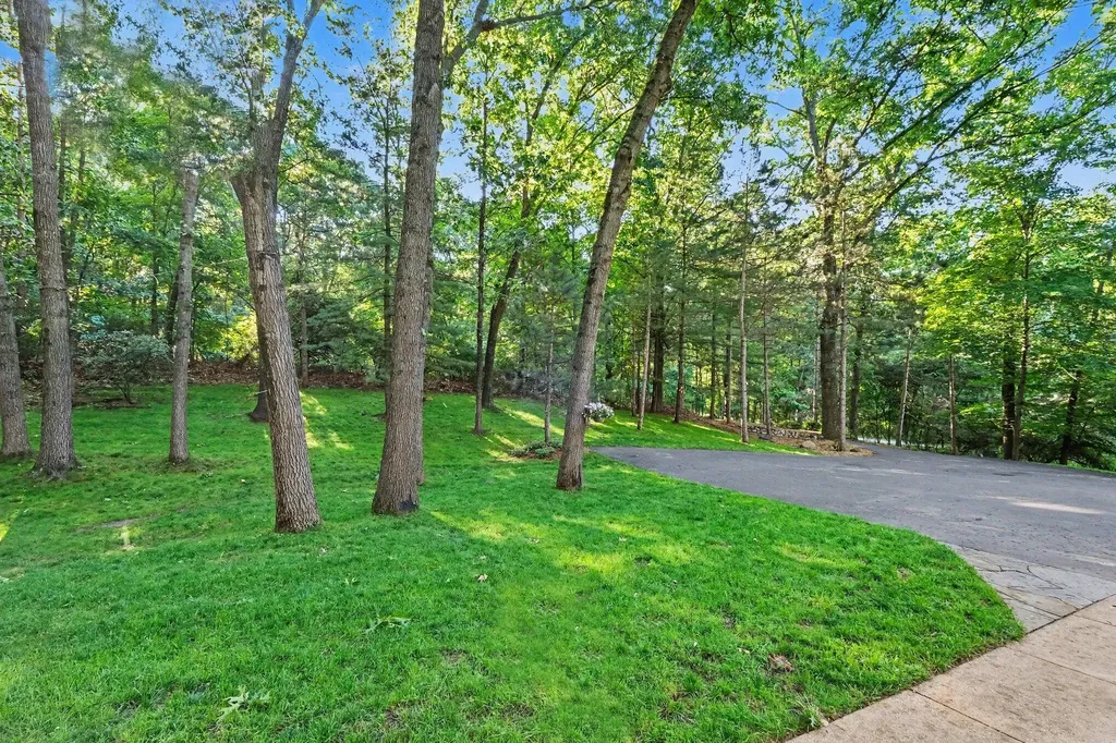 6069 Stout Creek Avenue NE Cannon Township MI 49306