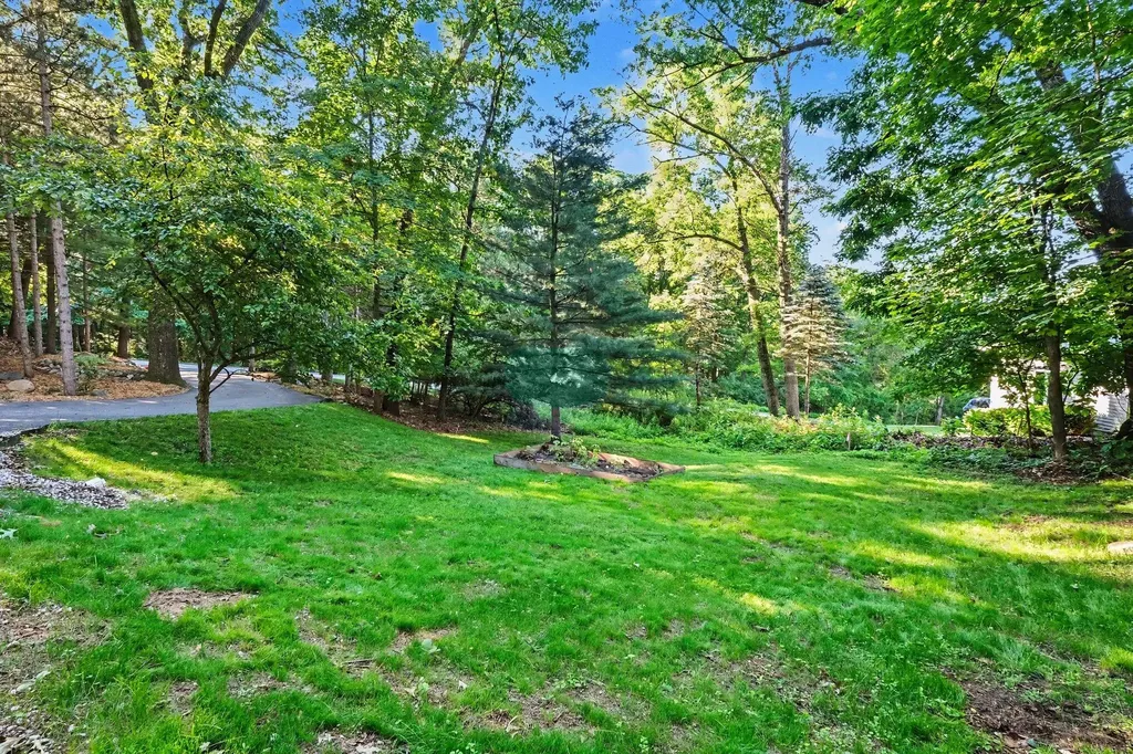 6069 Stout Creek Avenue NE Cannon Township MI 49306