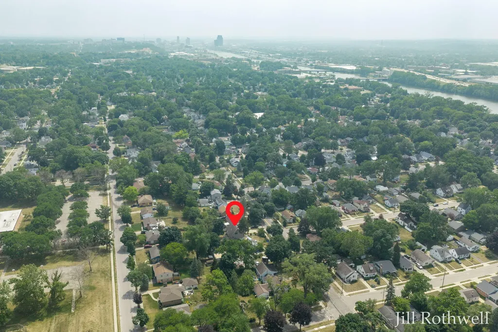 2228 Coit Avenue NE Grand Rapids City MI 49505