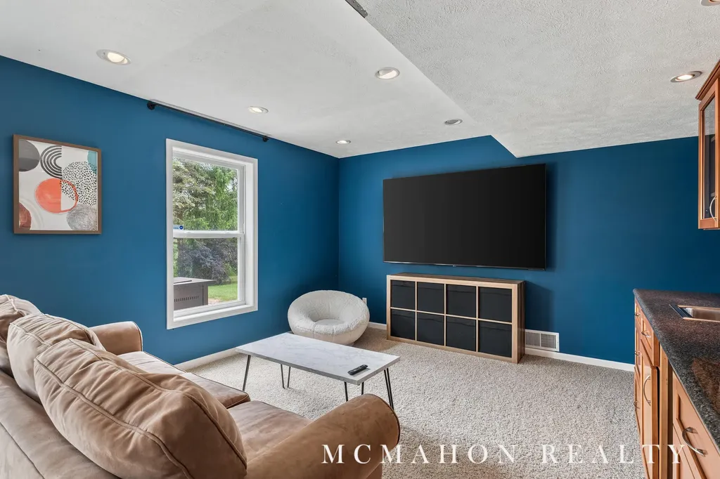 1175 Dogwood Meadows Drive SE Ada Township MI 49301