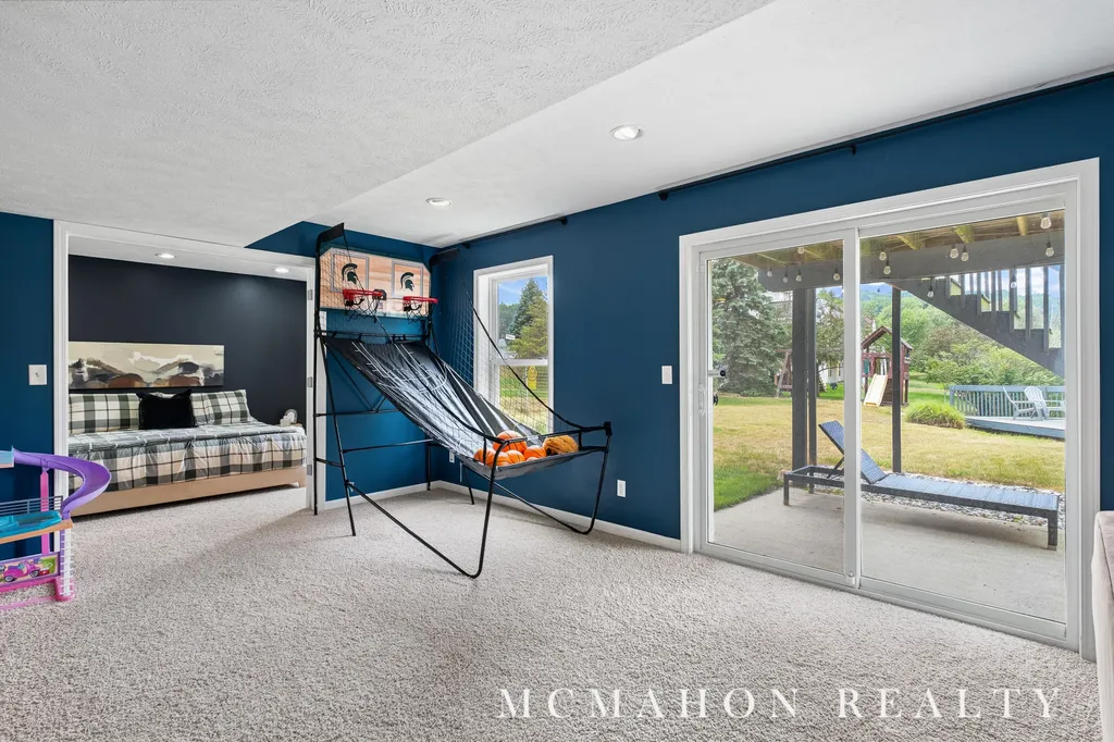 1175 Dogwood Meadows Drive SE Ada Township MI 49301