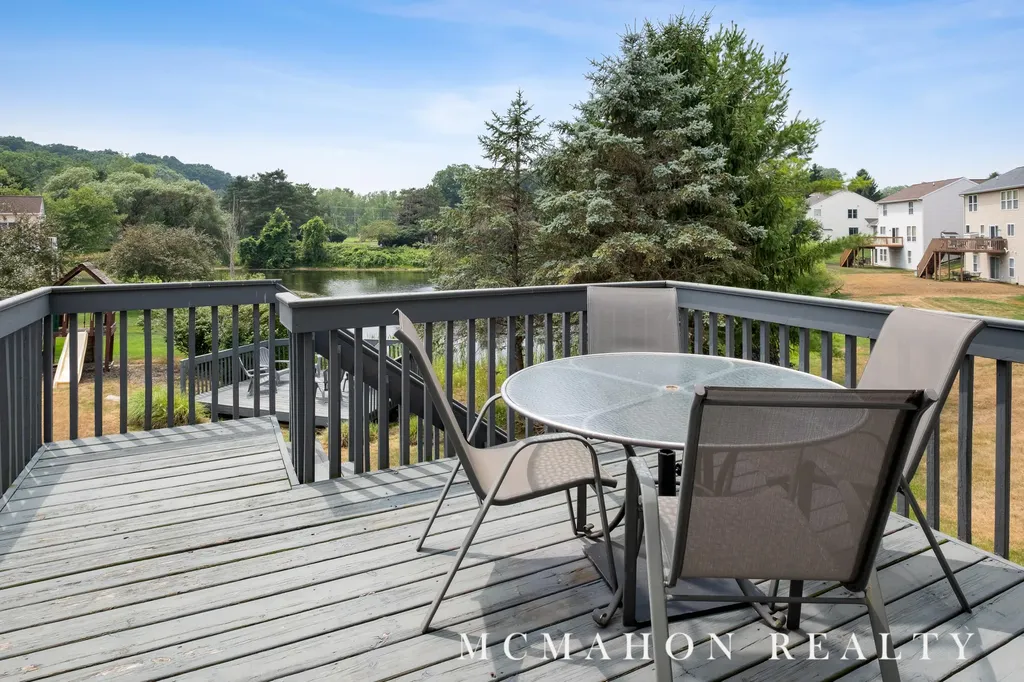1175 Dogwood Meadows Drive SE Ada Township MI 49301