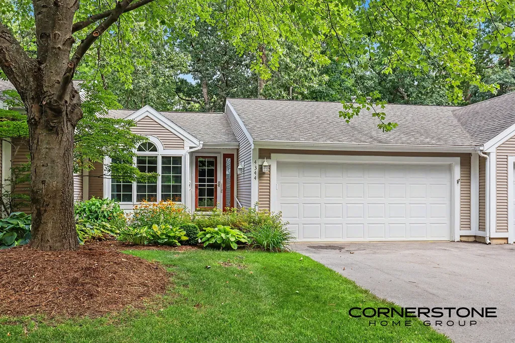 4344 Valley Rim Drive NE Plainfield Charter Township MI 49525