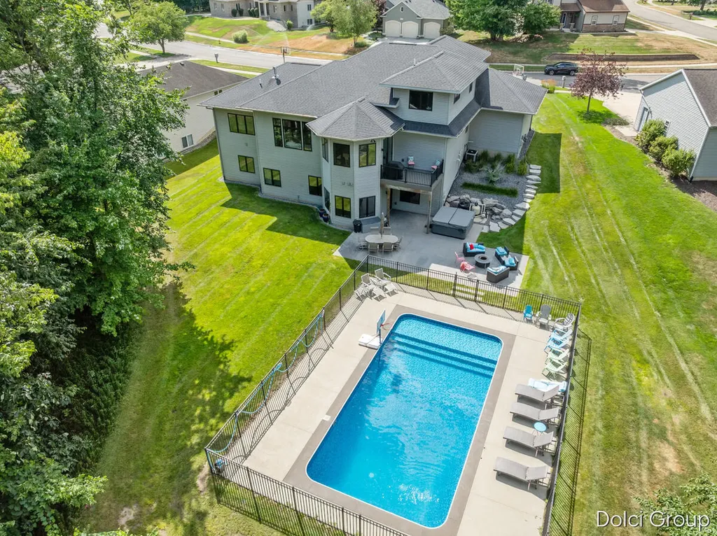 1978 Oak Hollow Road NW Grand Rapids City MI 49504