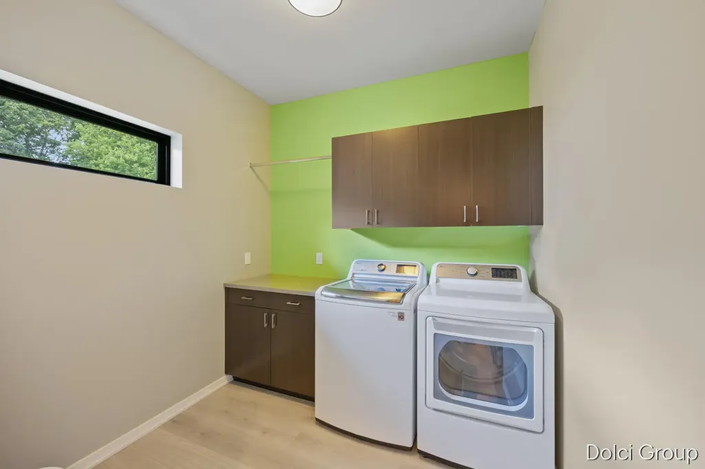 1978 Oak Hollow Road NW Grand Rapids City MI 49504