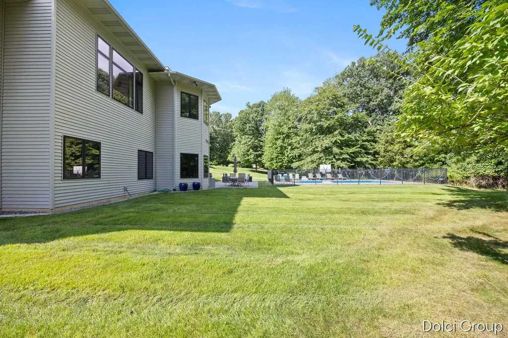 1978 Oak Hollow Road NW Grand Rapids City MI 49504