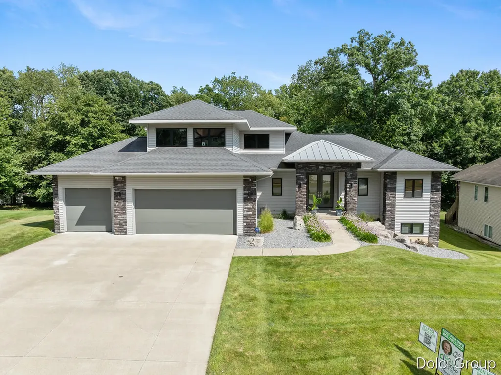 1978 Oak Hollow Road NW Grand Rapids City MI 49504