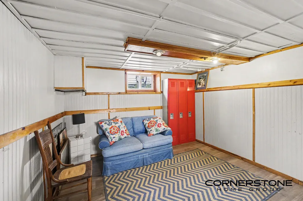 940 Chatham Street NW Grand Rapids City MI 49504