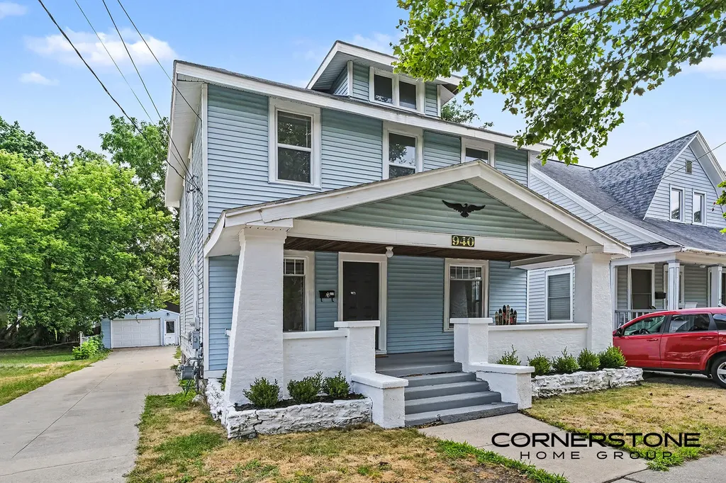 940 Chatham Street NW Grand Rapids City MI 49504
