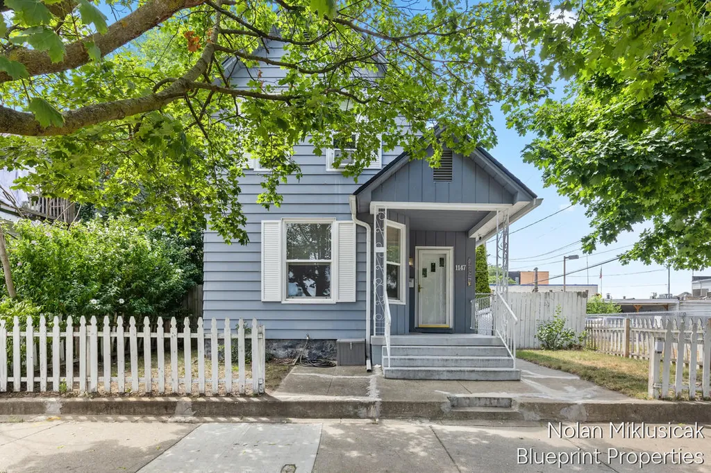 1147 Jennette Avenue NW Grand Rapids City MI 49504