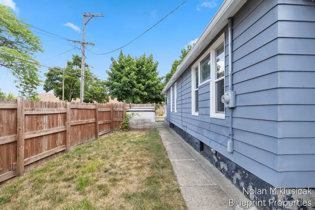 1147 Jennette Avenue NW Grand Rapids City MI 49504